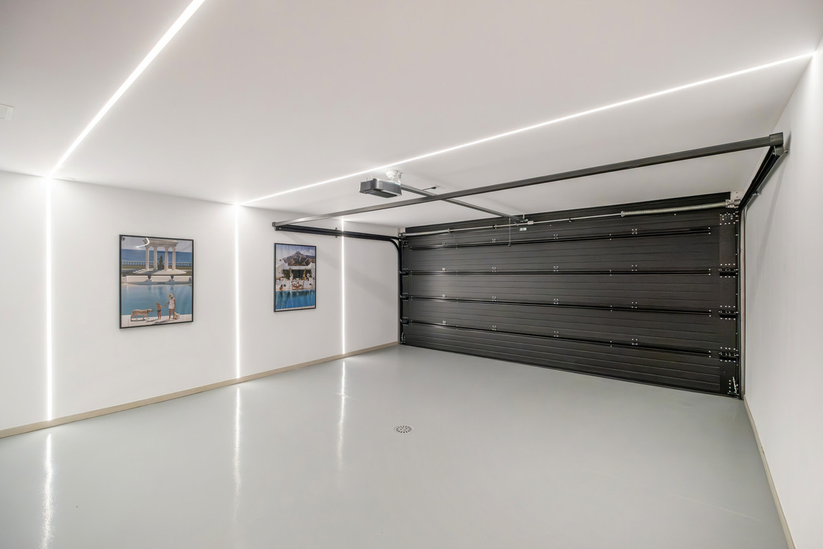 4 Bed Townhouse for sale in The Golden Mile Costa Del Sol, Málaga, Spain