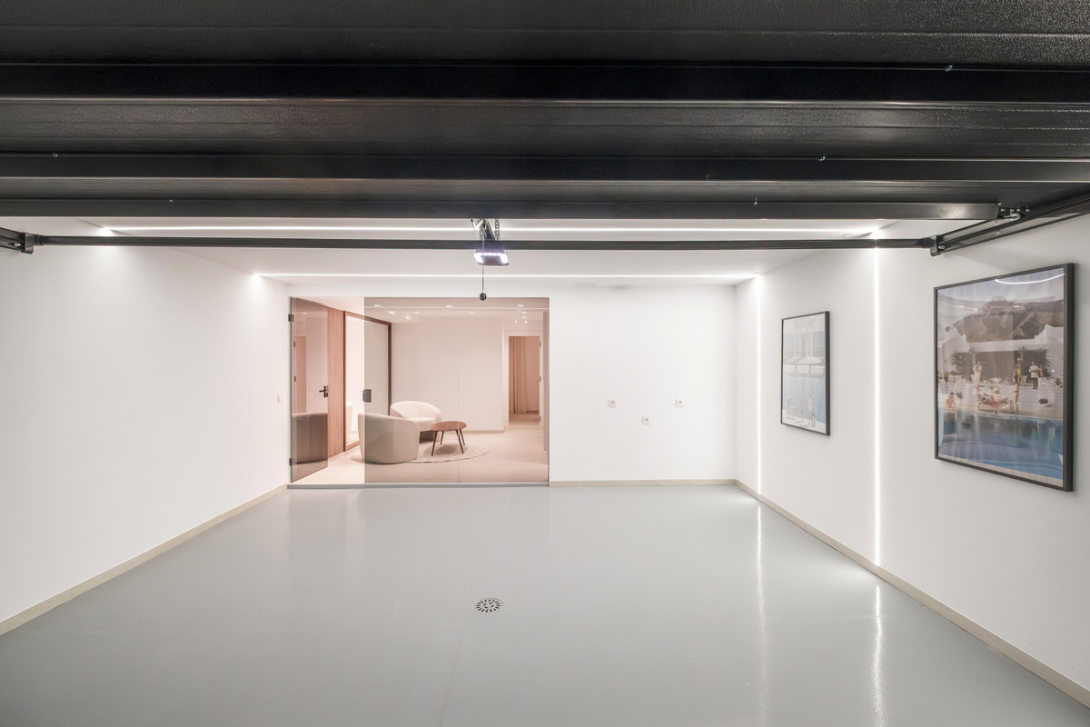 4 Bed Townhouse for sale in The Golden Mile Costa Del Sol, Málaga, Spain