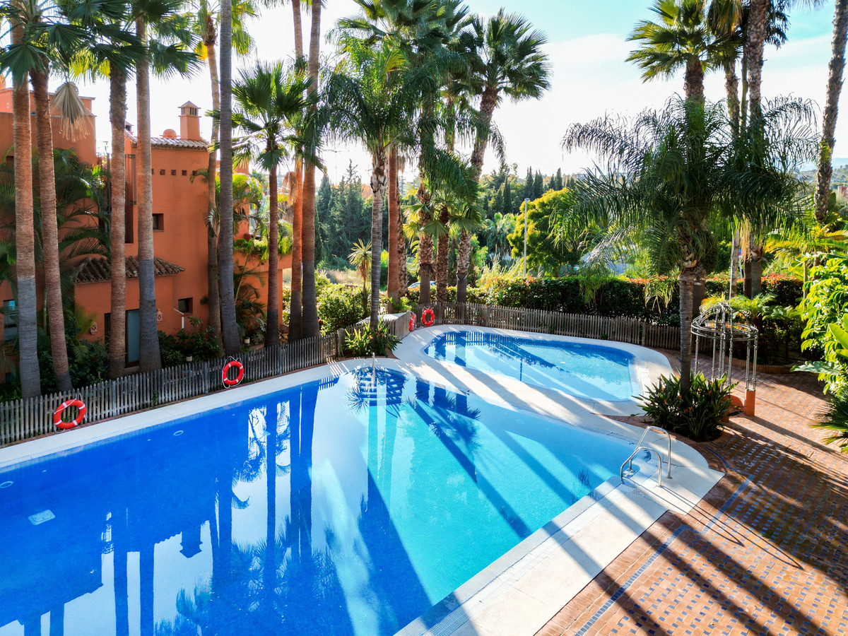 4 Bed Townhouse for sale in The Golden Mile Costa Del Sol, Málaga, Spain
