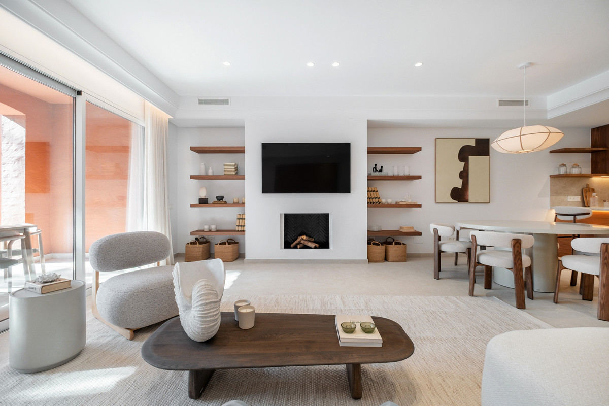 4 Bed Townhouse for sale in The Golden Mile Costa Del Sol, Málaga, Spain