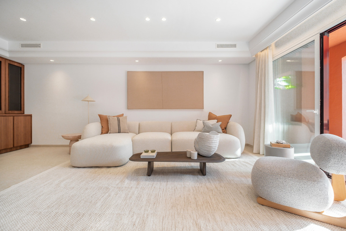 4 Bed Townhouse for sale in The Golden Mile Costa Del Sol, Málaga, Spain