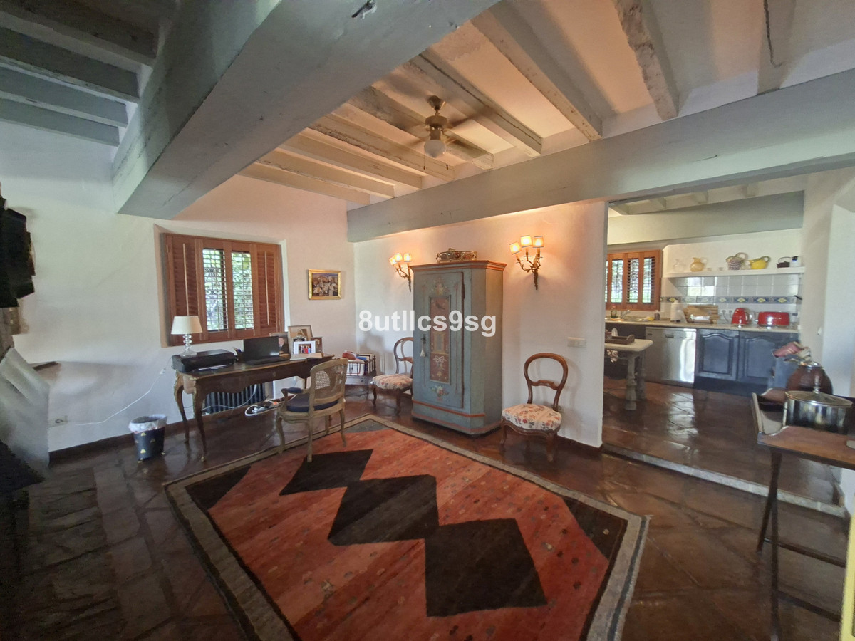 5 Bed Townhouse for sale in Aloha Costa Del Sol, Málaga, Spain