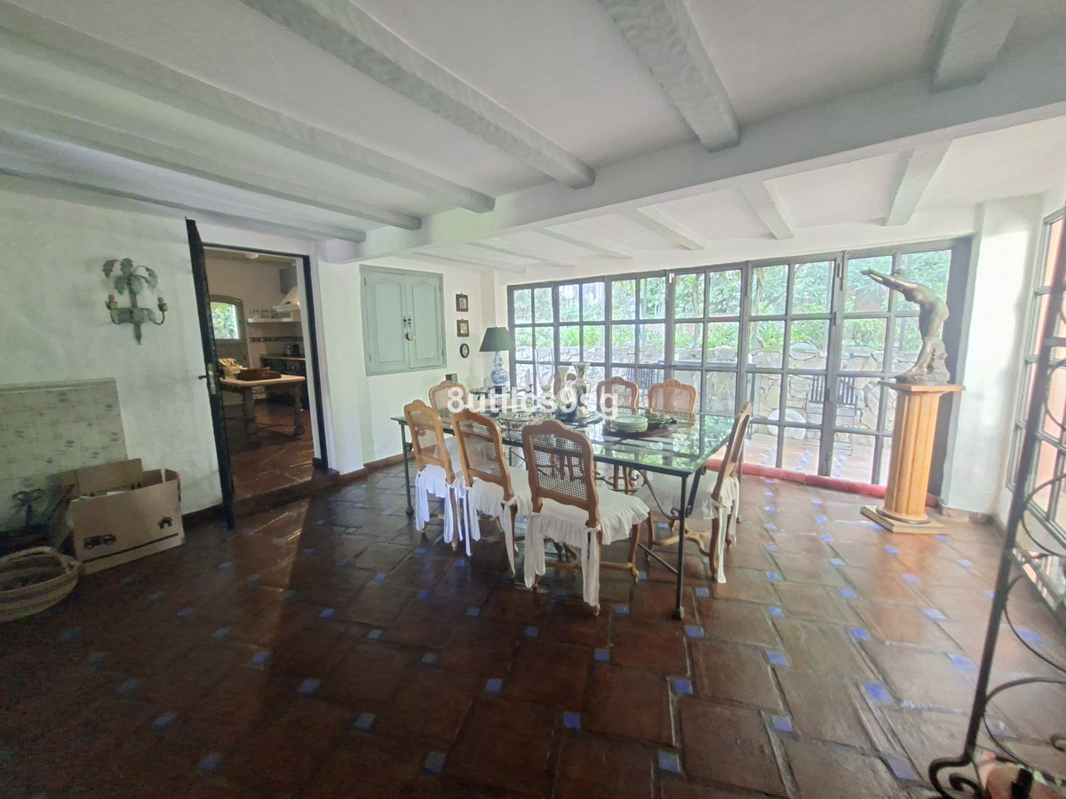 5 Bed Townhouse for sale in Aloha Costa Del Sol, Málaga, Spain