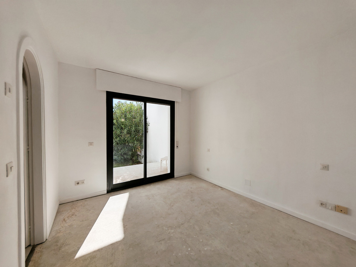 2 Bed Townhouse for sale in Cabopino Costa Del Sol, Málaga, Spain