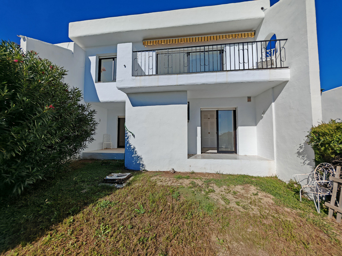 2 Bed Townhouse for sale in Cabopino Costa Del Sol, Málaga, Spain