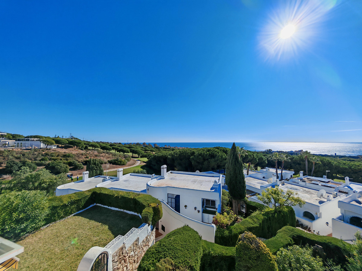 2 Bed Townhouse for sale in Cabopino Costa Del Sol, Málaga, Spain