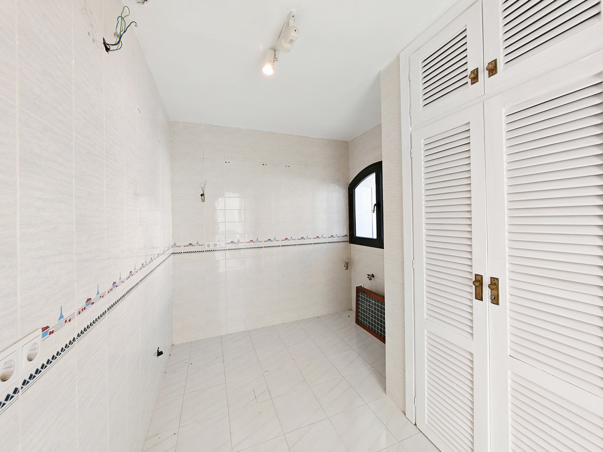 2 Bed Townhouse for sale in Cabopino Costa Del Sol, Málaga, Spain