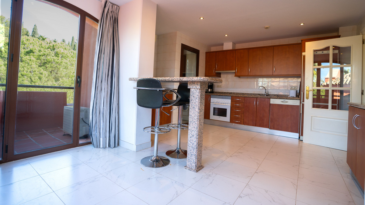 2 Bed Apartment for sale in Puerto Banús Costa Del Sol, Málaga, Spain