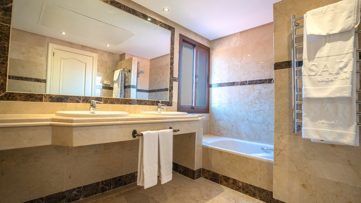 2 Bed Apartment for sale in Puerto Banús Costa Del Sol, Málaga, Spain