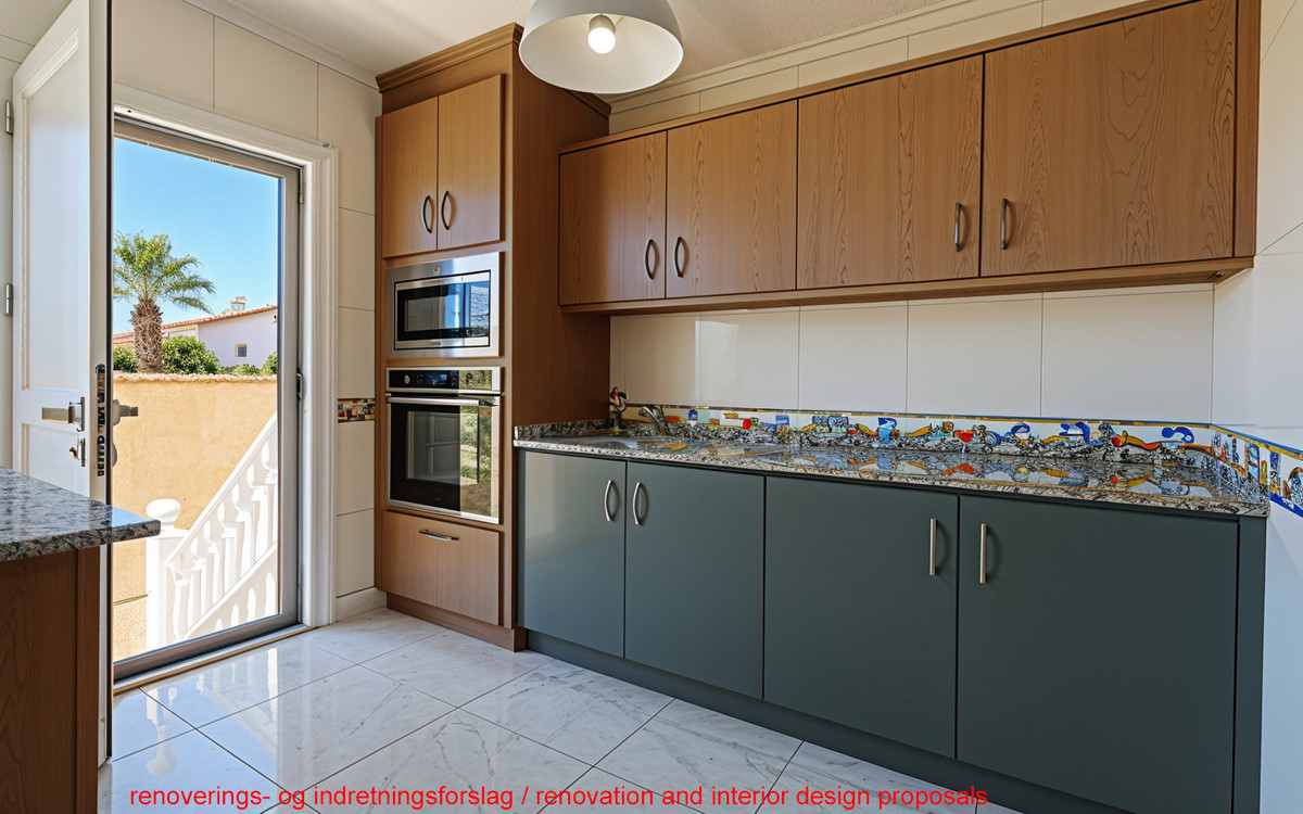 Se vende Villa - Chalet de 4 dormitorios en Costa Blanca, Alicante, España