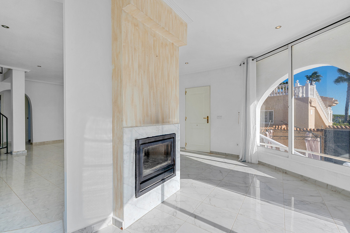 Se vende Villa - Chalet de 4 dormitorios en Costa Blanca, Alicante, España