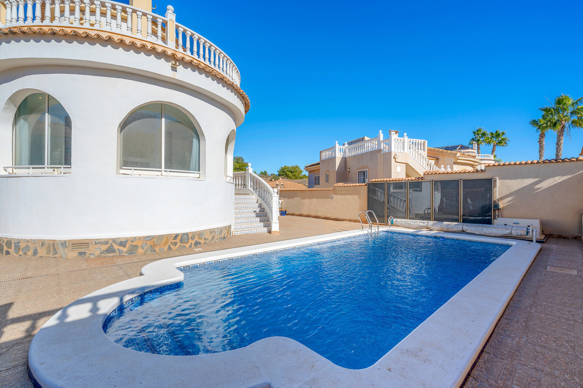 Se vende Villa - Chalet de 4 dormitorios en Costa Blanca, Alicante, España