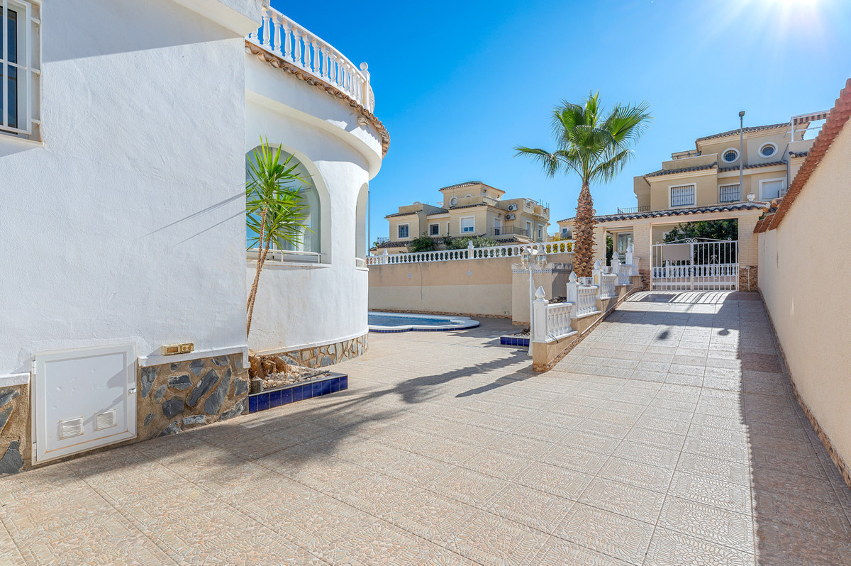 Se vende Villa - Chalet de 4 dormitorios en Costa Blanca, Alicante, España
