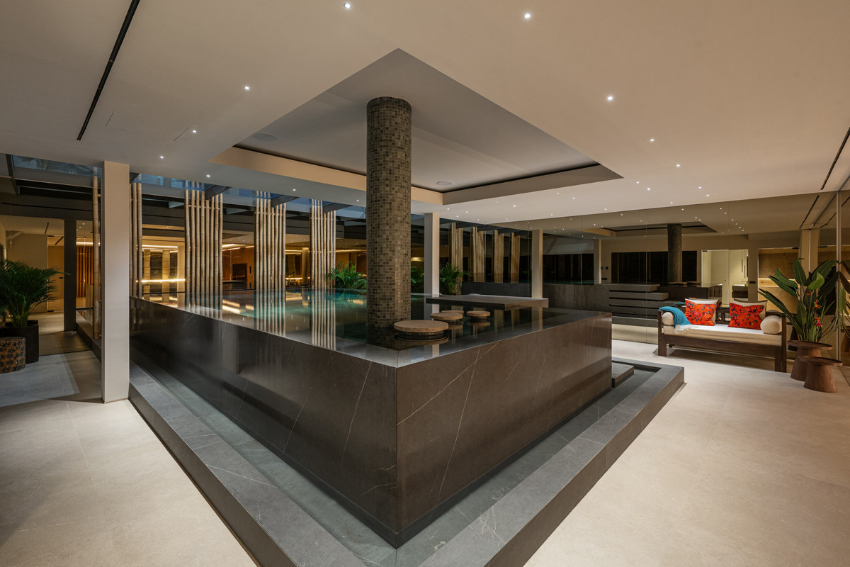 Se vende Villa - Chalet de 6 dormitorios en Costa Del Sol, Málaga, España