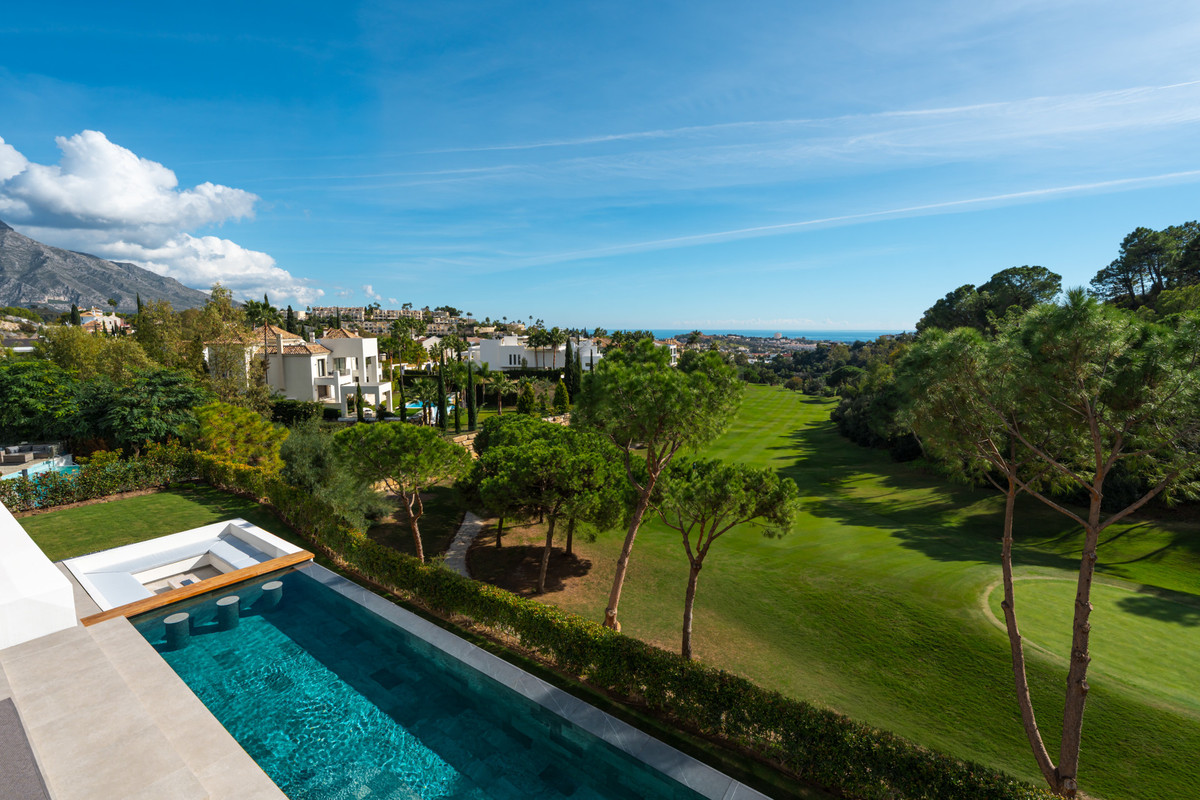 Se vende Villa - Chalet de 6 dormitorios en Costa Del Sol, Málaga, España
