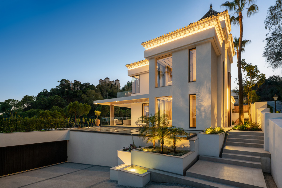 Se vende Villa - Chalet de 6 dormitorios en Costa Del Sol, Málaga, España