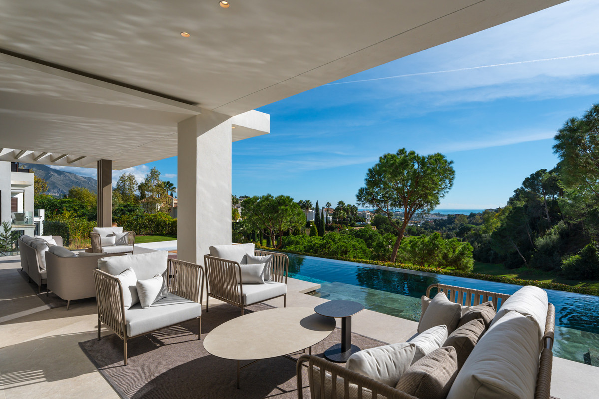 Se vende Villa - Chalet de 6 dormitorios en Costa Del Sol, Málaga, España