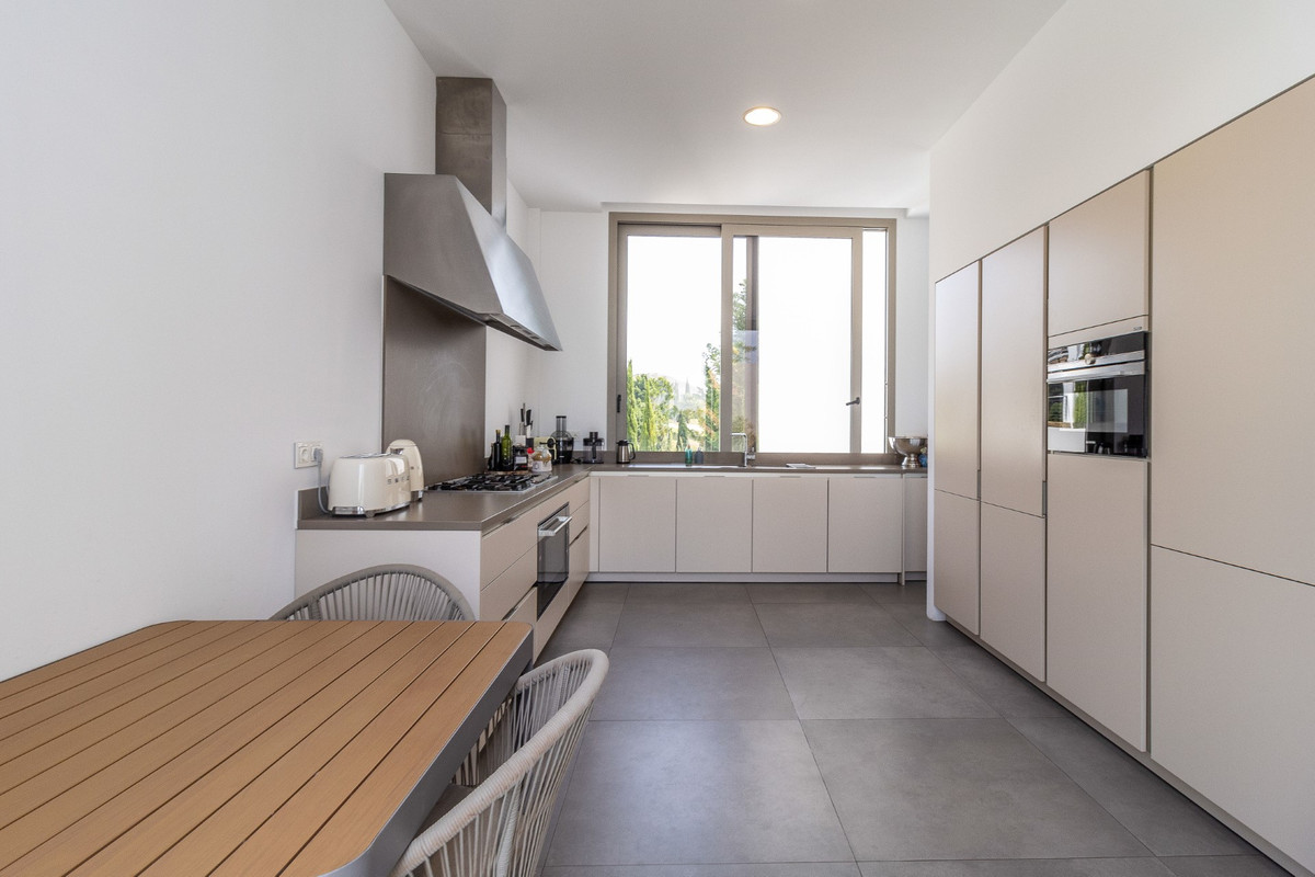 Se vende Villa - Chalet de 6 dormitorios en Costa Del Sol, Málaga, España