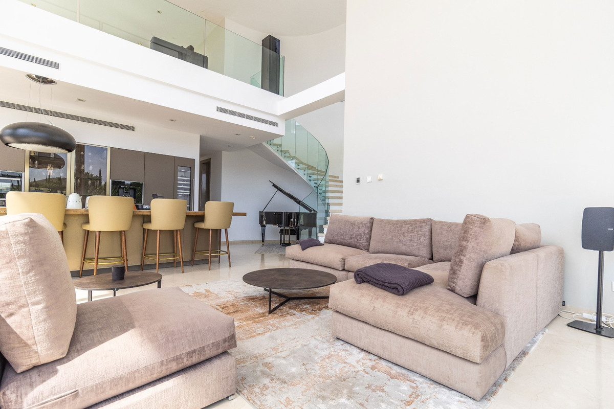 Se vende Villa - Chalet de 6 dormitorios en Costa Del Sol, Málaga, España