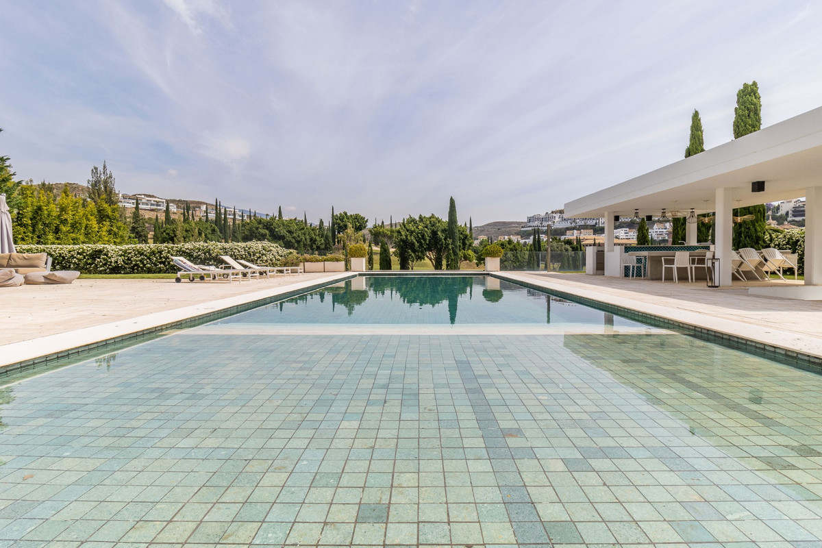 Se vende Villa - Chalet de 6 dormitorios en Costa Del Sol, Málaga, España