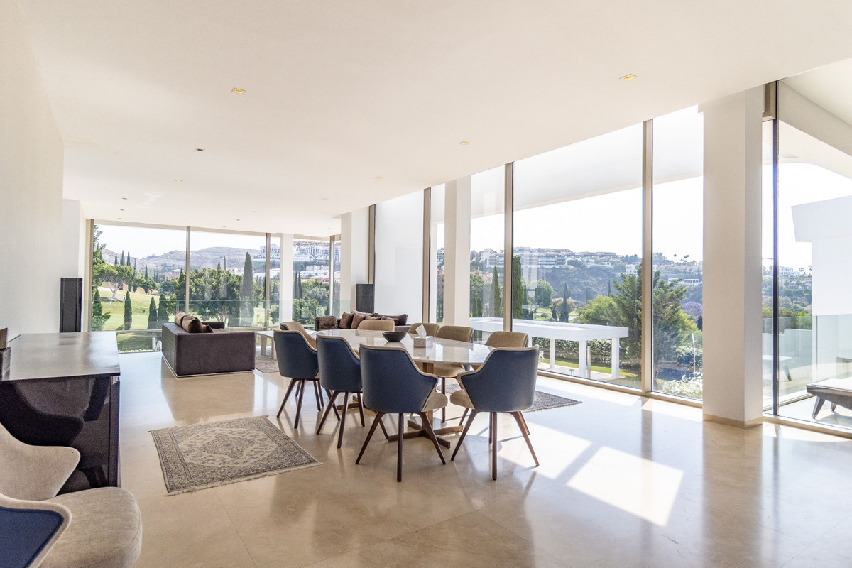 Se vende Villa - Chalet de 6 dormitorios en Costa Del Sol, Málaga, España
