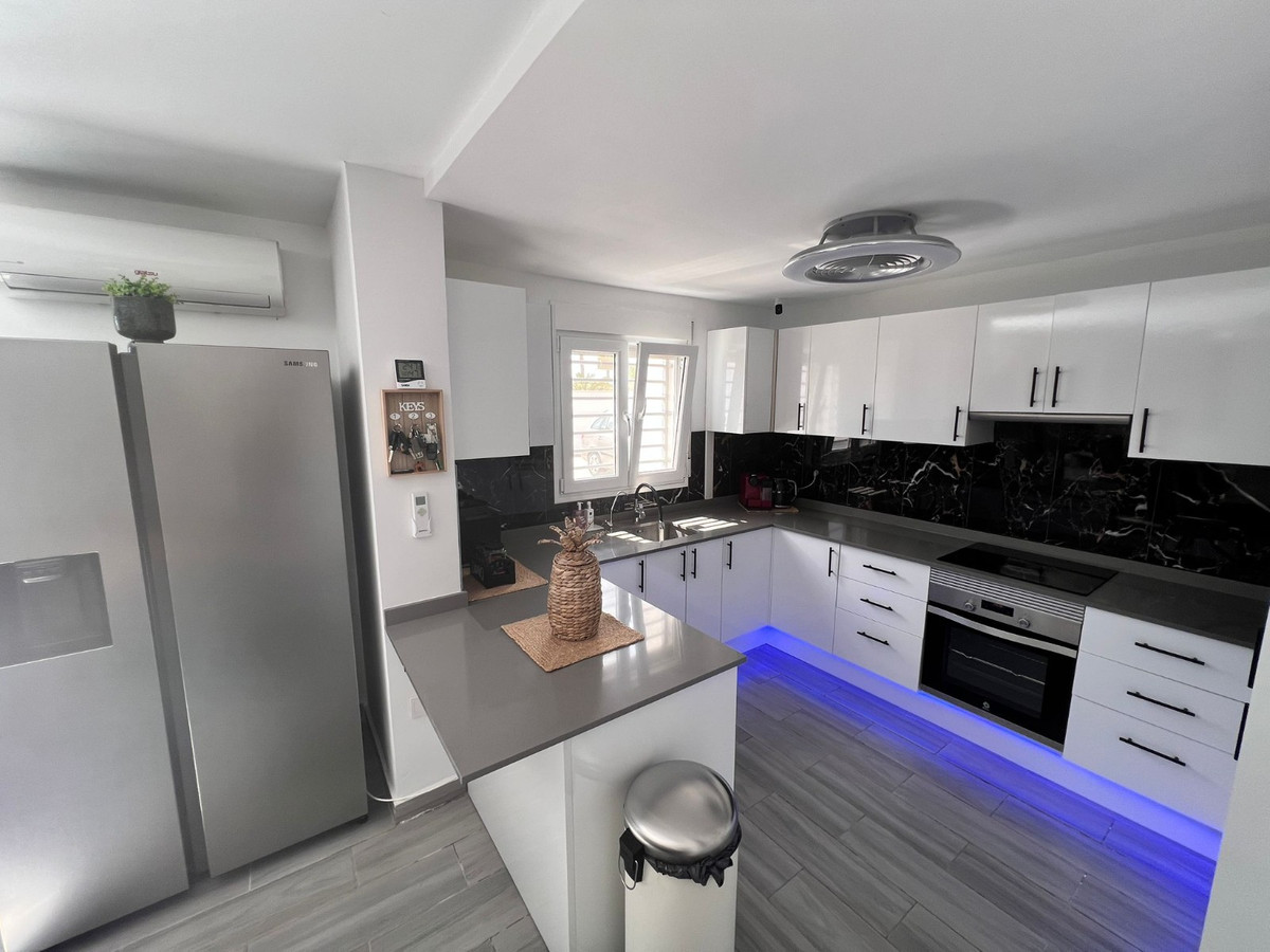 3 Bed Townhouse for sale in La Marina Costa Blanca, Alicante, Spain