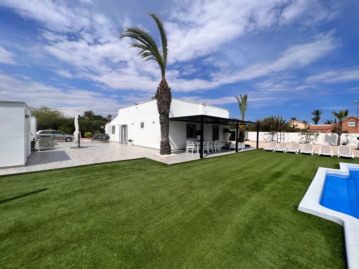 3 Bed Townhouse for sale in La Marina Costa Blanca, Alicante, Spain