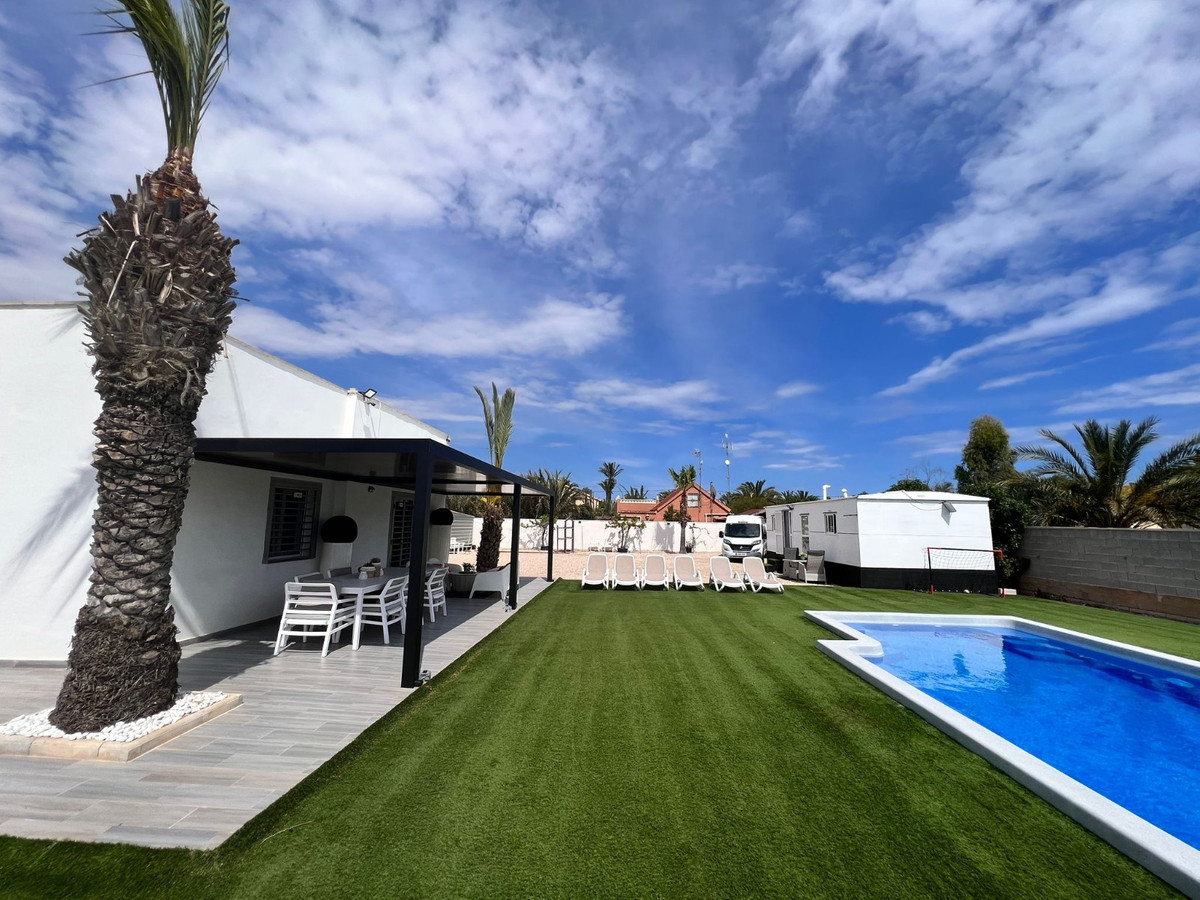 3 Bed Townhouse for sale in La Marina Costa Blanca, Alicante, Spain