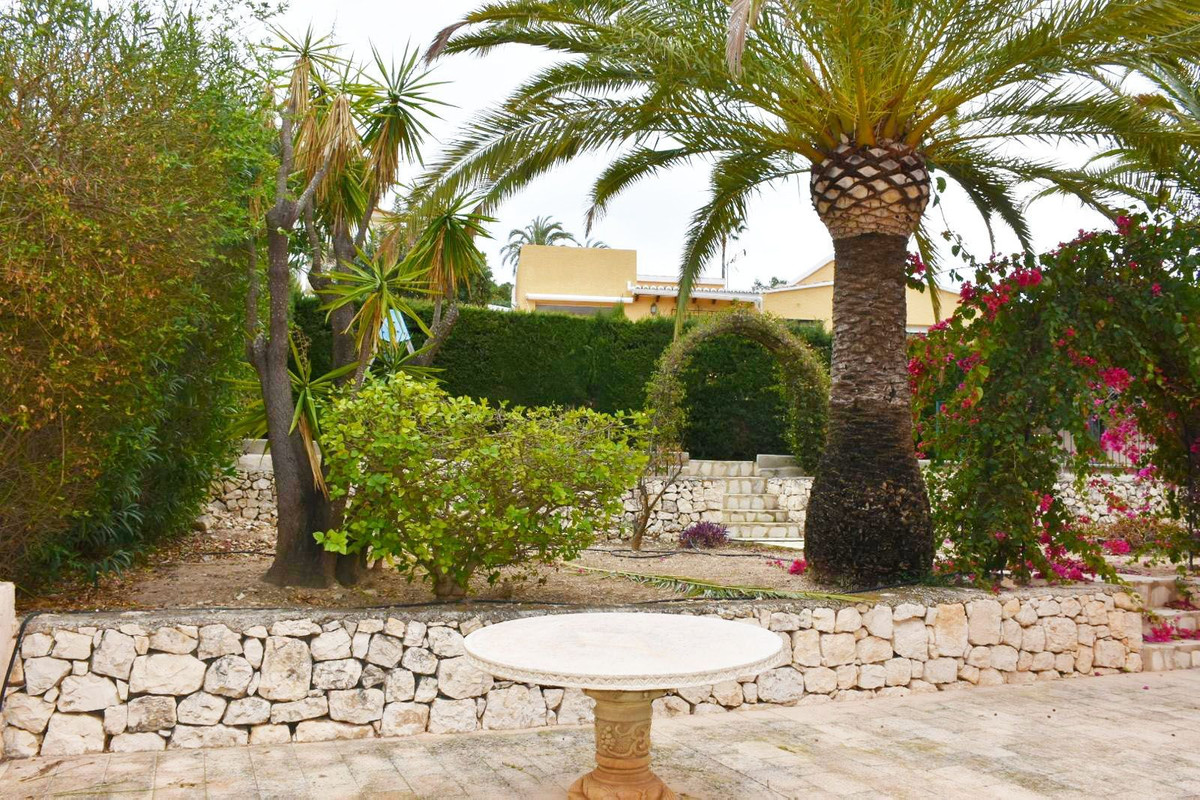 Se vende Villa - Chalet de 4 dormitorios en Costa Blanca, Alicante, España