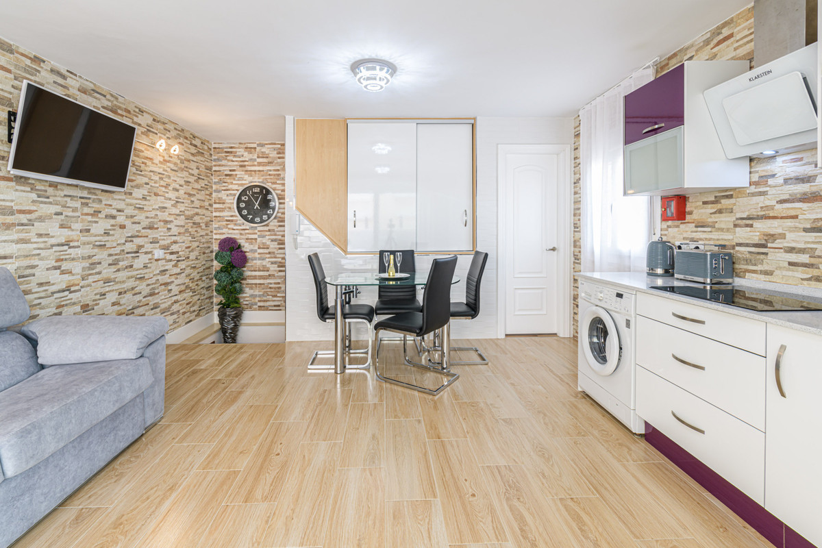 3 Bed Apartment for sale in Málaga Costa Del Sol, Málaga, Spain
