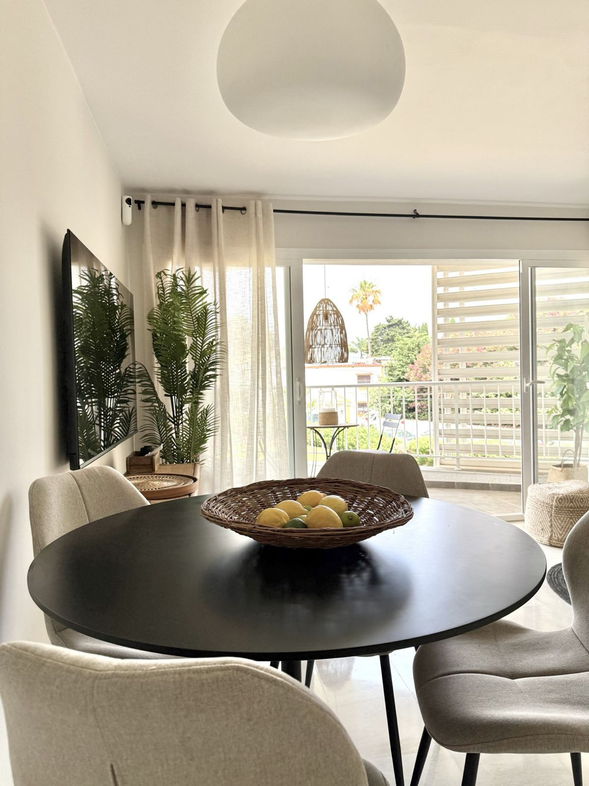 Se vende Apartamento Planta Media de 2 dormitorios en Costa Del Sol, Málaga, España