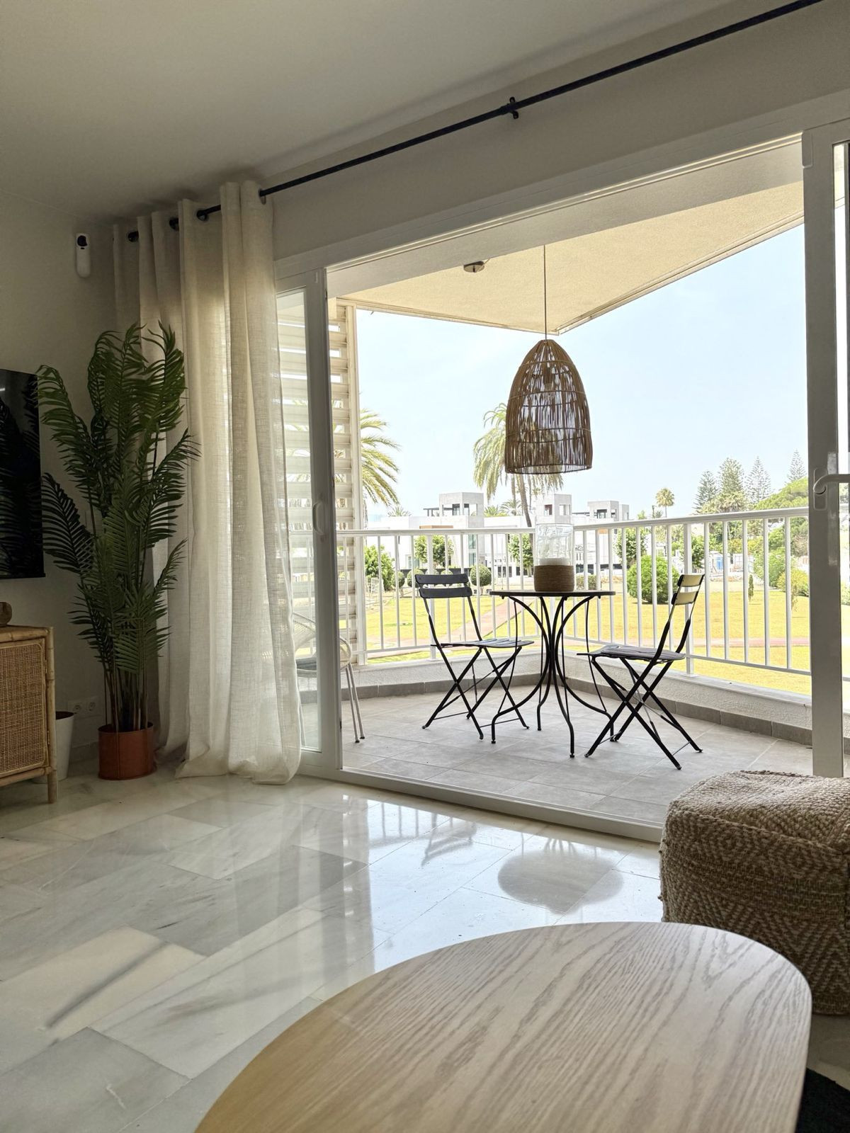 Se vende Apartamento Planta Media de 2 dormitorios en Costa Del Sol, Málaga, España