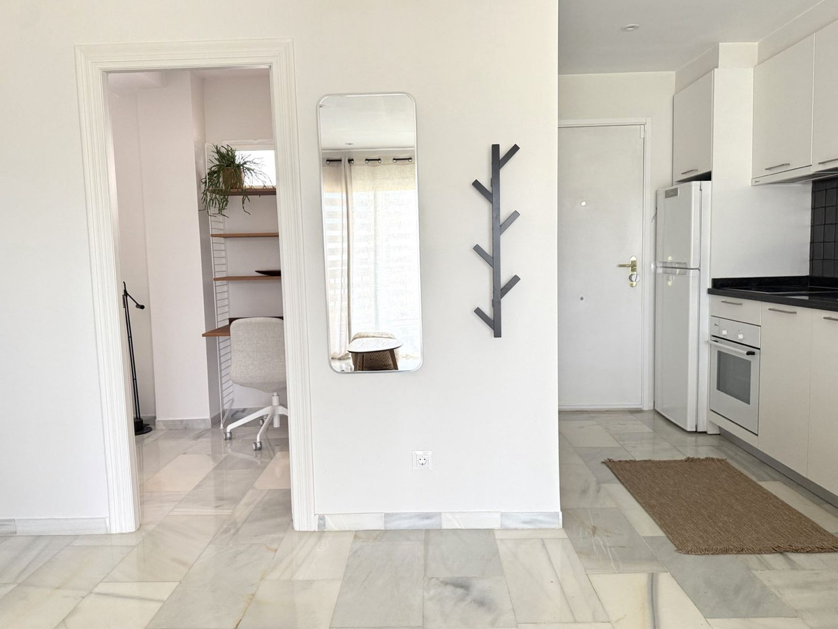 Se vende Apartamento Planta Media de 2 dormitorios en Costa Del Sol, Málaga, España