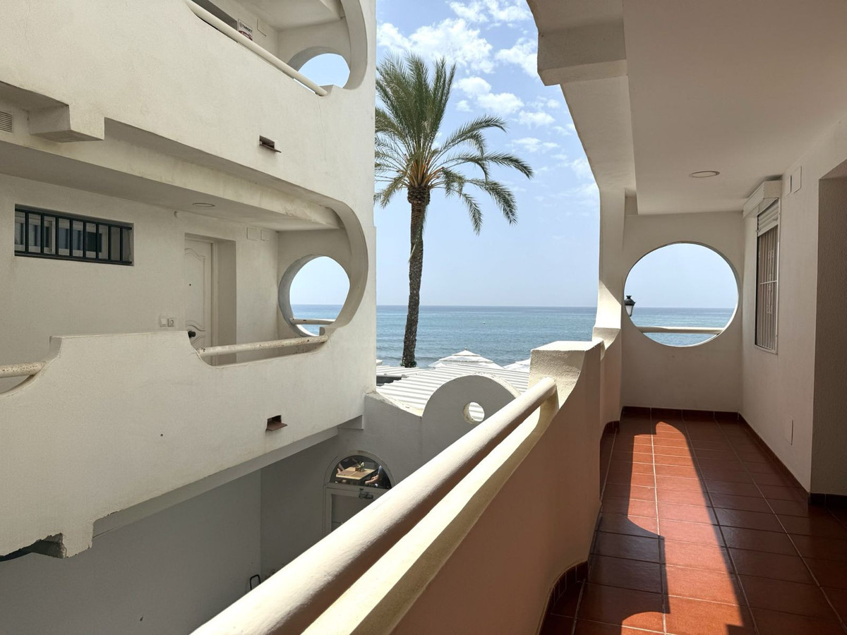 Se vende Apartamento Planta Media de 2 dormitorios en Costa Del Sol, Málaga, España