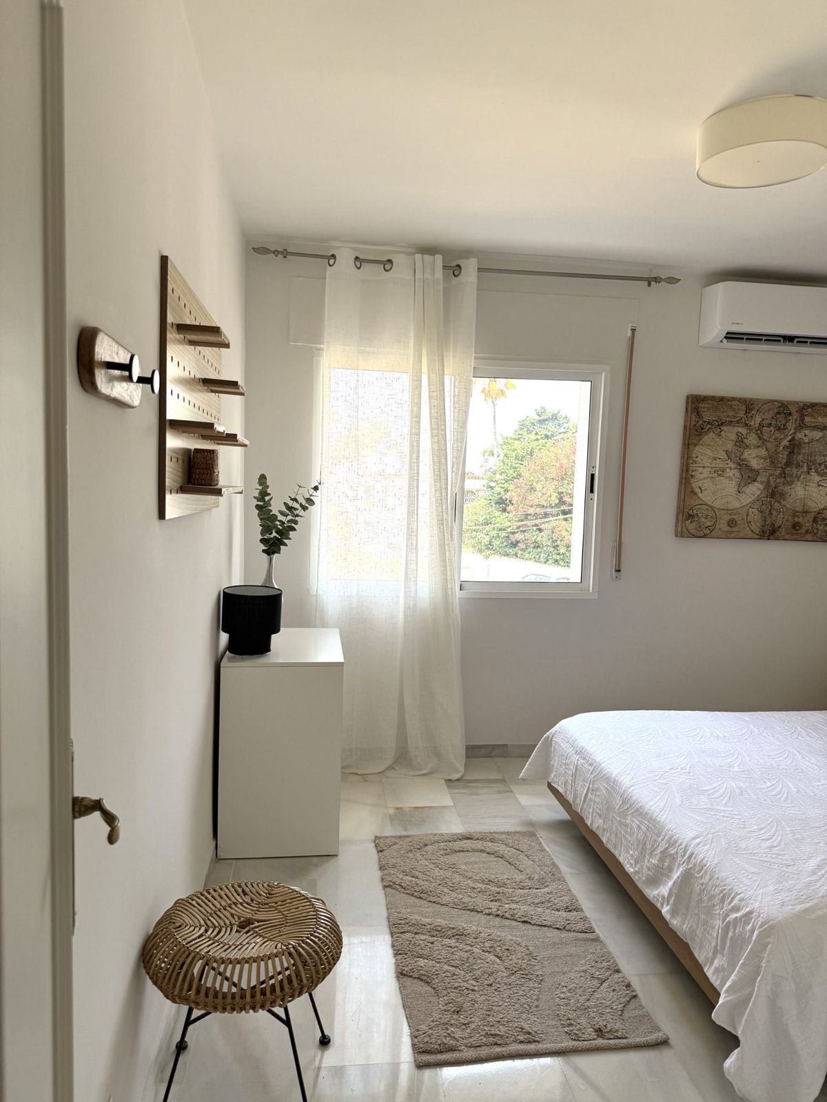 Se vende Apartamento Planta Media de 2 dormitorios en Costa Del Sol, Málaga, España