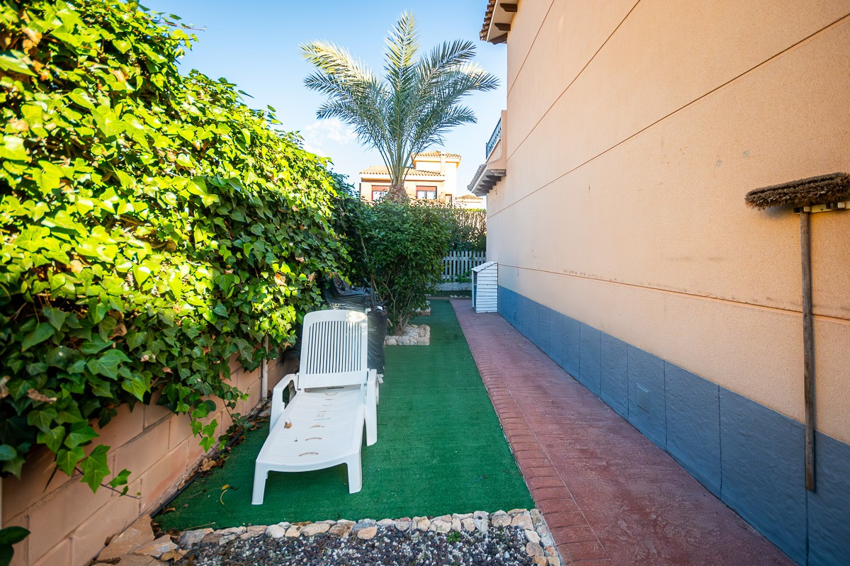 Se vende Villa - Chalet de 4 dormitorios en Costa Blanca, Alicante, España