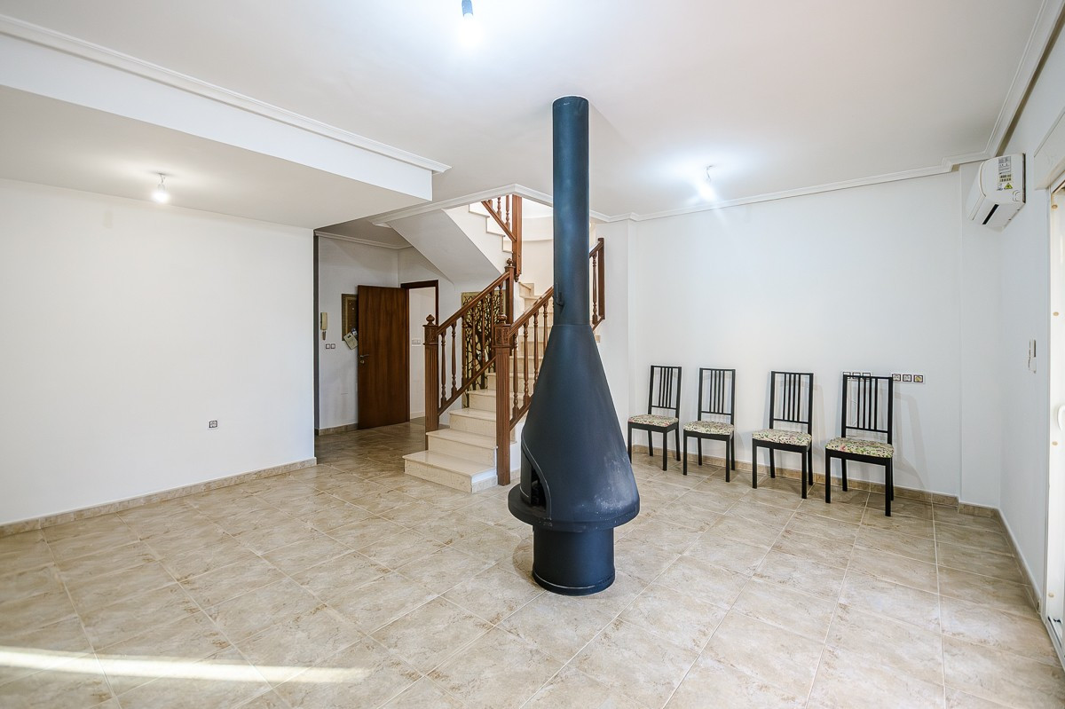 Se vende Villa - Chalet de 4 dormitorios en Costa Blanca, Alicante, España