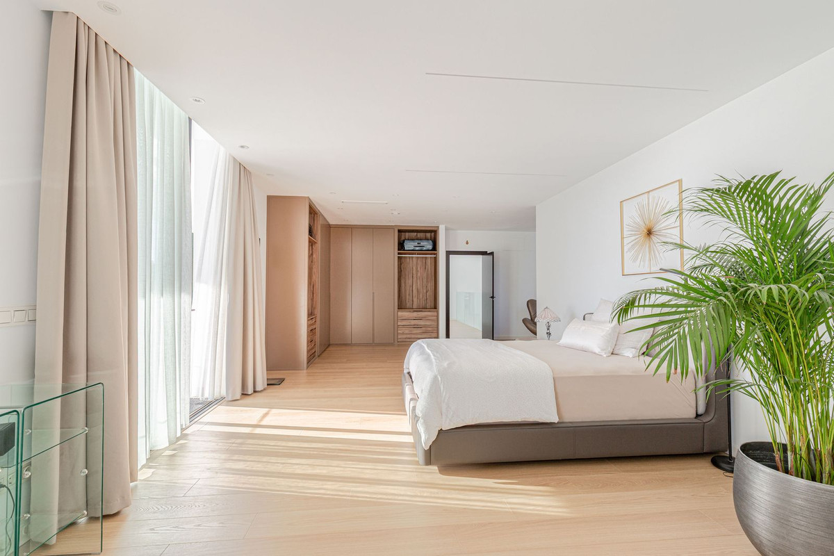 Se vende Villa - Chalet de 5 dormitorios en Costa Del Sol, Málaga, España