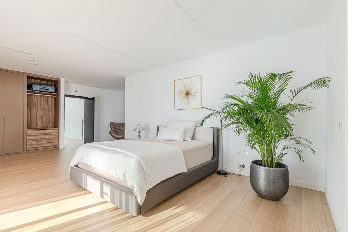 Se vende Villa - Chalet de 5 dormitorios en Costa Del Sol, Málaga, España