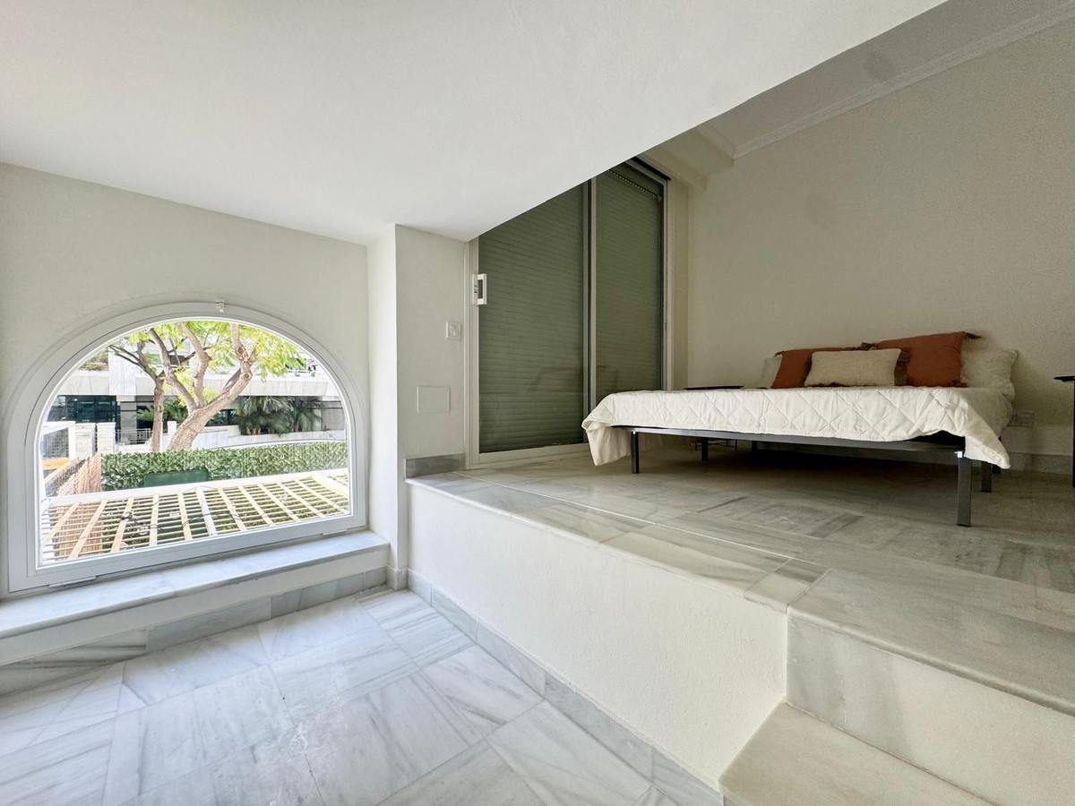3 Bed Apartment for sale in Marbella Costa Del Sol, Málaga, Spain