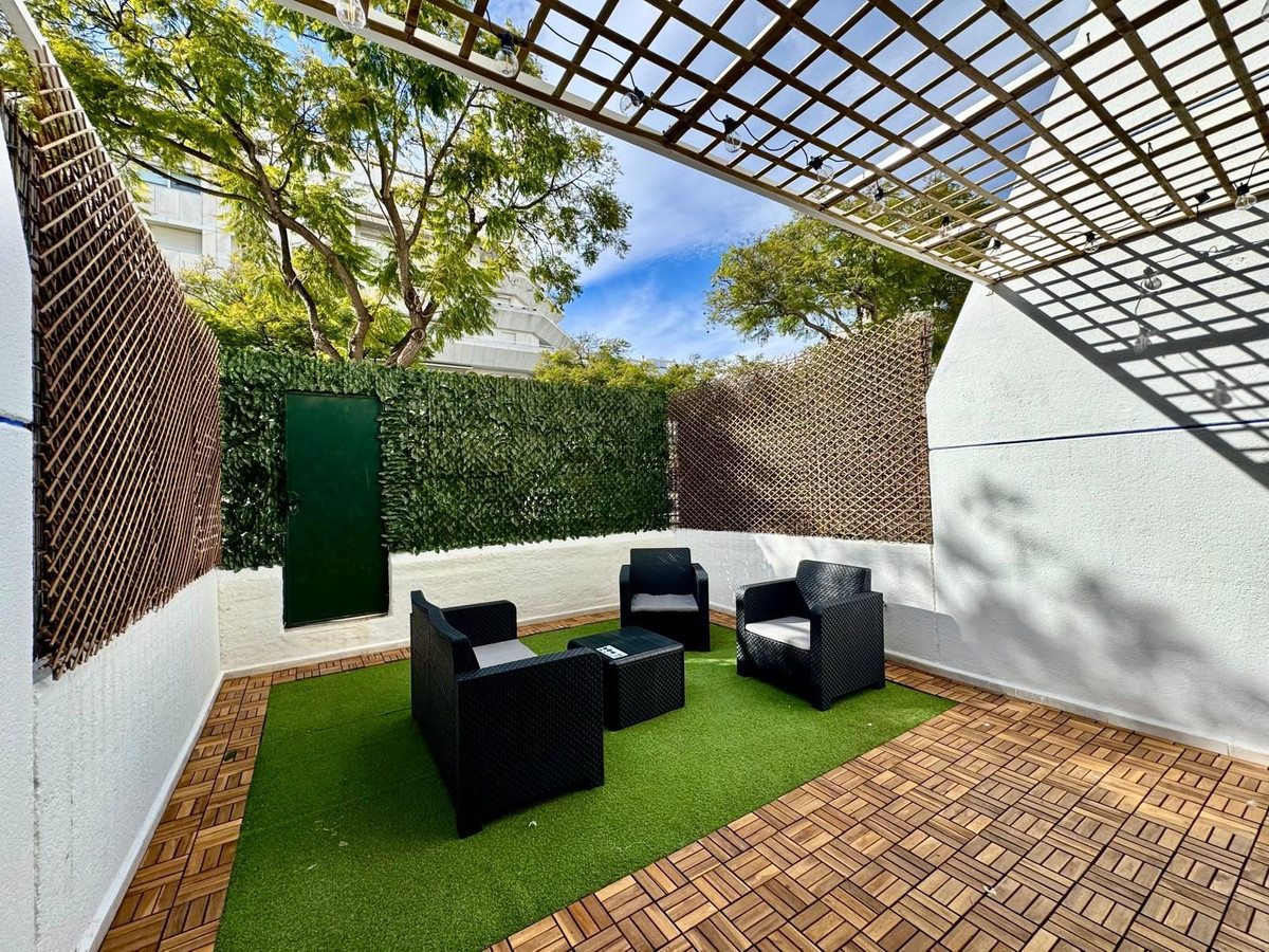 3 Bed Apartment for sale in Marbella Costa Del Sol, Málaga, Spain