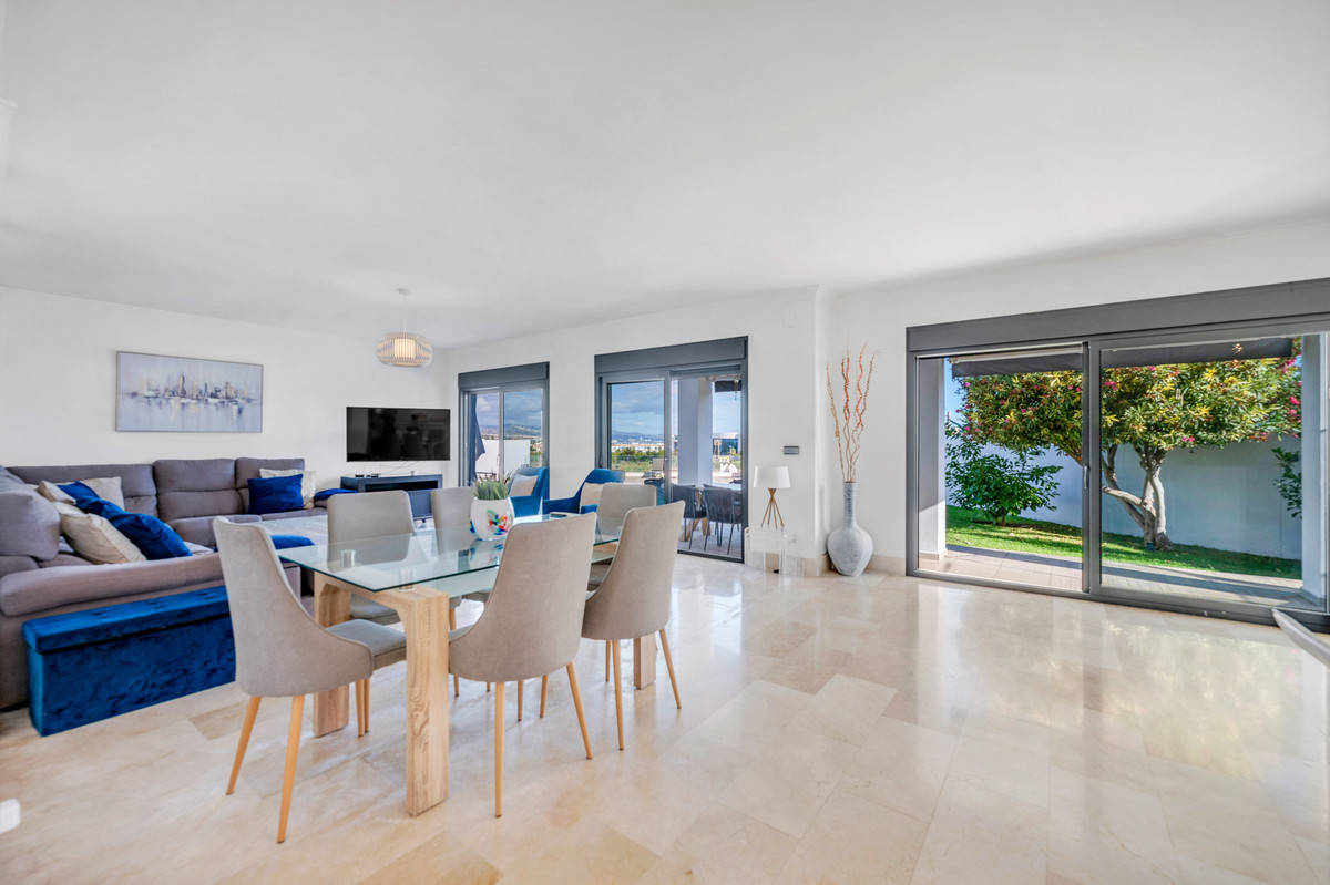5 Bed Townhouse for sale in Nueva Andalucía Costa Del Sol, Málaga, Spain