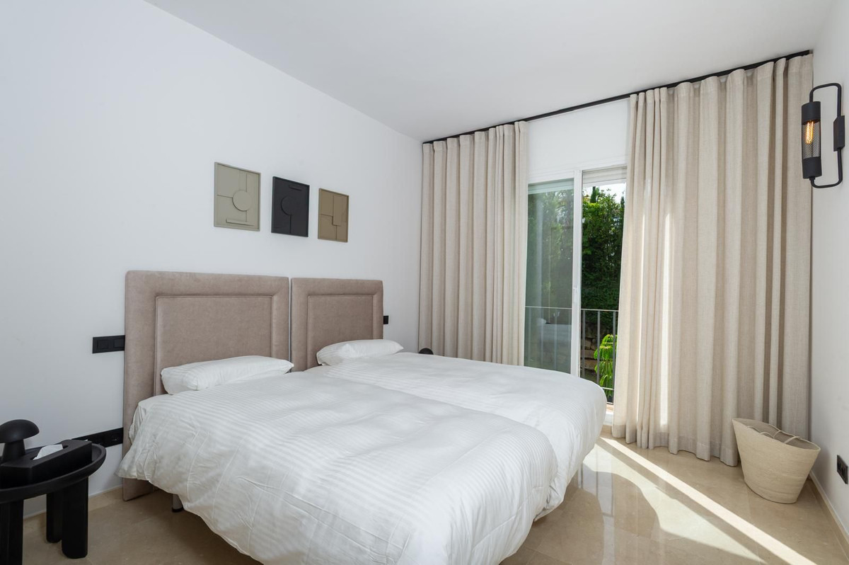3 Bed Apartment for sale in La Quinta Costa Del Sol, Málaga, Spain