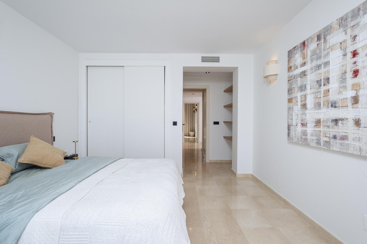 3 Bed Apartment for sale in La Quinta Costa Del Sol, Málaga, Spain