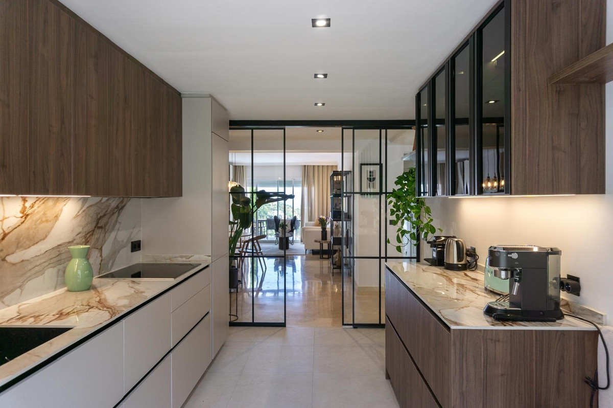 3 Bed Apartment for sale in La Quinta Costa Del Sol, Málaga, Spain