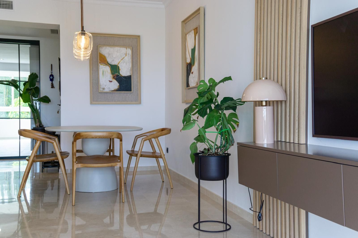 3 Bed Apartment for sale in La Quinta Costa Del Sol, Málaga, Spain
