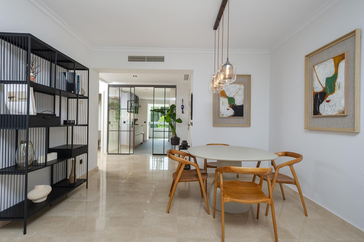 3 Bed Apartment for sale in La Quinta Costa Del Sol, Málaga, Spain