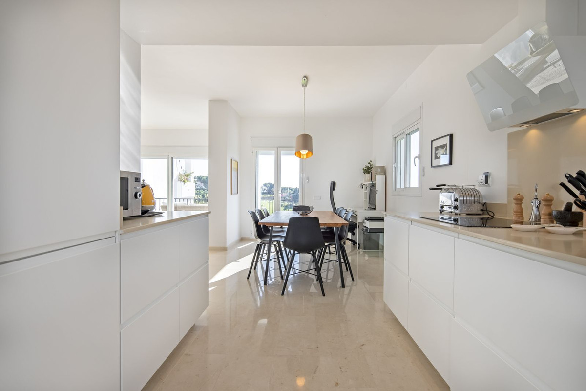 4 Bed Townhouse for sale in Nueva Andalucía Costa Del Sol, Málaga, Spain