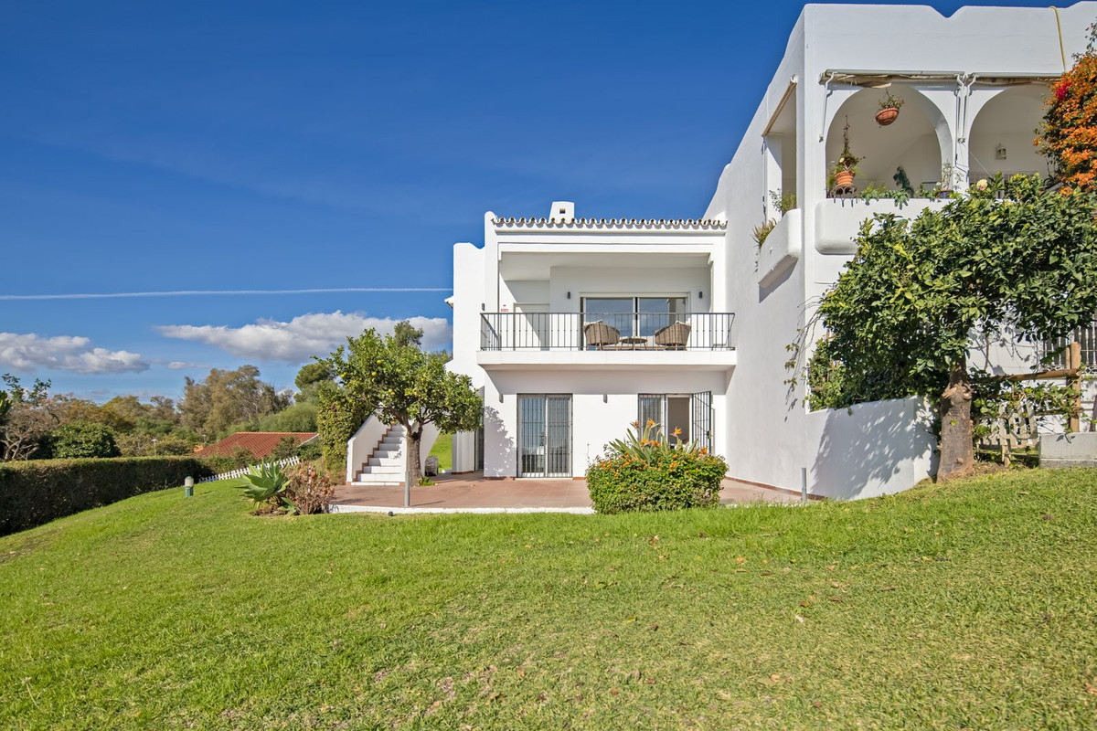 4 Bed Townhouse for sale in Nueva Andalucía Costa Del Sol, Málaga, Spain