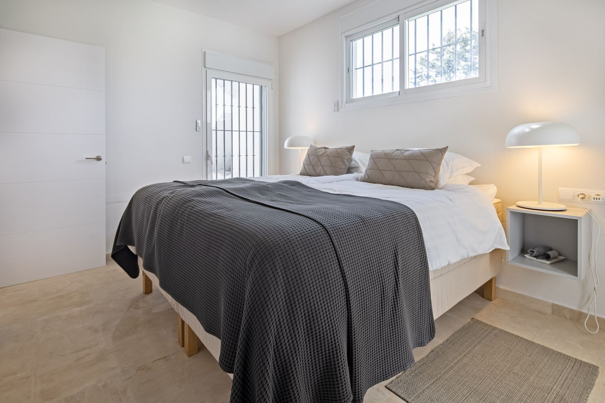 4 Bed Townhouse for sale in Nueva Andalucía Costa Del Sol, Málaga, Spain